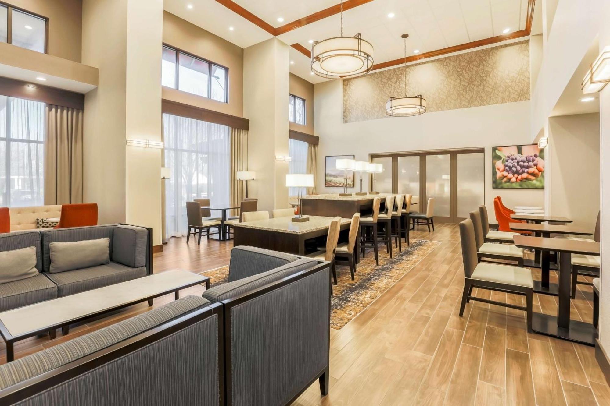 Hampton Inn & Suites Windsor-Sonoma Wine Country Zewnętrze zdjęcie